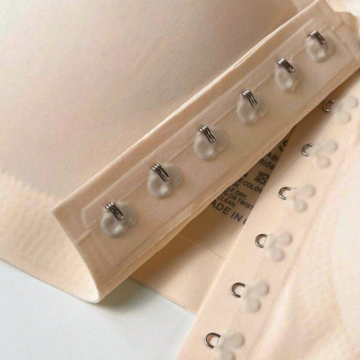 European and American cross-border front buckle seamless strapless tube top underwear removable chest pad sexy gathering bra women's summer